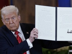 特朗普称或大幅降低对中国关税，外交部这样回应
