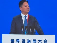 刘强东：技术发展与就业不冲突，未来员工每周或只需工作一天甚至一小时